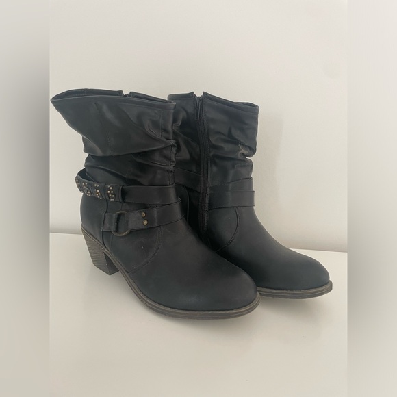 Black boots with block heel and straps - Picture 4 of 4